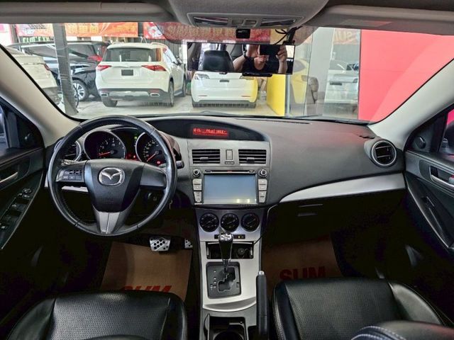 2012 MAZDA3 1.6僅跑14萬 螢幕 導航 行車紀錄器 天窗 方向盤控制  第6張相片