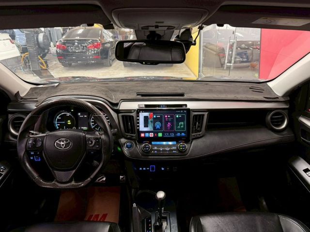 2016 TOYOTA RAV4 HV 僅跑16萬 IKEY 摸門 抬顯 盲點 安卓機 導航 倒車影像 小幅度升級改裝  第6張相片