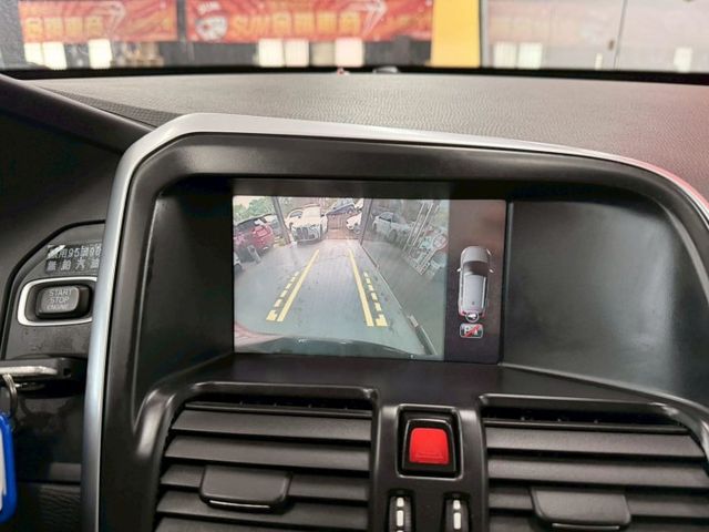 2014 VOLVO XC-60 豪華版 IKEY 電尾門 導航 螢幕 倒車影像 僅新車價格1折左右  第17張相片