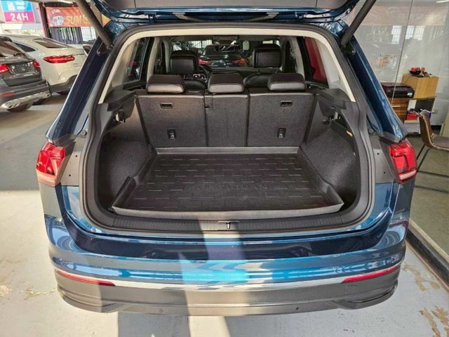 2021 VW TIGUAN 280 TSI 1.5 原廠保固中 僅跑5萬 IKEY 摸門 360環景 ACC AEB  第10張相片