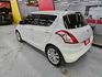 2015  SUZUKI SWIFT 僅跑6萬 電折後視鏡 行車紀錄器 冷暖空調  第2張縮圖