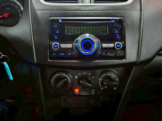 2015  SUZUKI SWIFT 僅跑6萬 電折後視鏡 行車紀錄器 冷暖空調  第13張相片