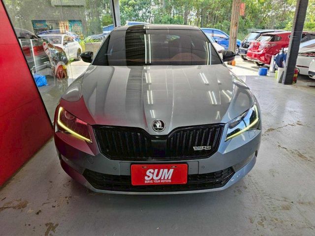 2017 SKODA Super b 2.0tsi sport line ikey 摸門 雙區恆溫 8SRS 電尾門  第3張相片