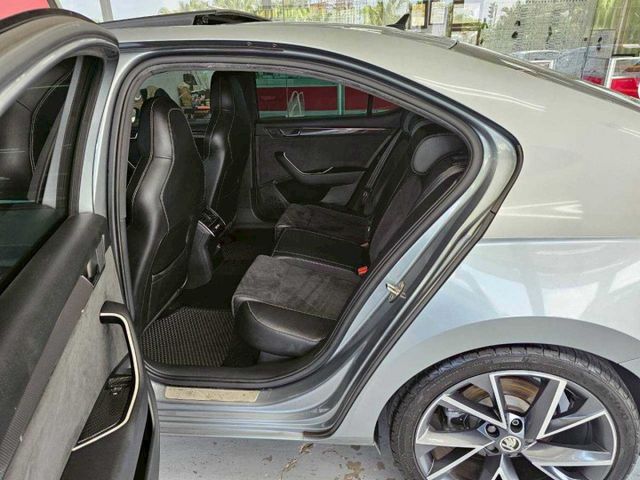 2017 SKODA Super b 2.0tsi sport line ikey 摸門 雙區恆溫 8SRS 電尾門  第8張相片