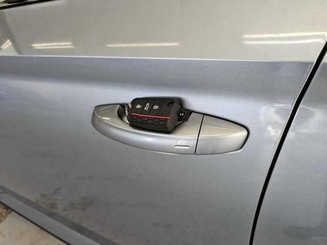 2017 SKODA Super b 2.0tsi sport line ikey 摸門 雙區恆溫 8SRS 電尾門  第13張相片