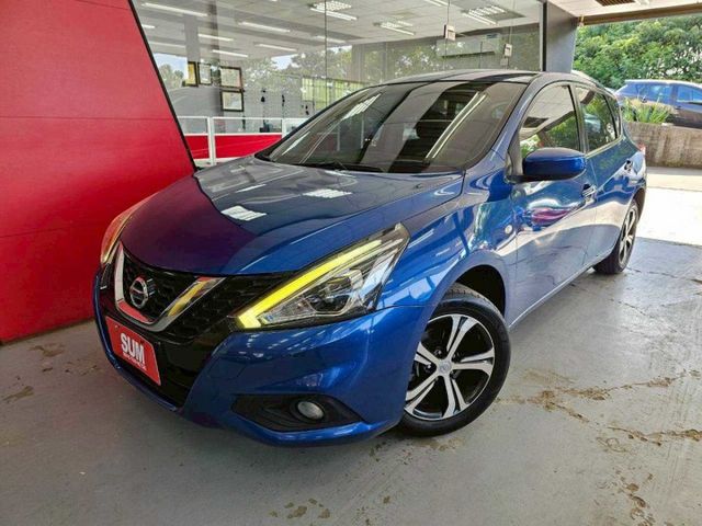 2018 Nissan Tiida LED日行燈 後座出風口 光感應自動頭燈  雙前座正面氣囊 原廠影音  第2張相片