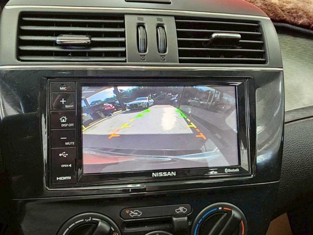 2018 Nissan Tiida LED日行燈 後座出風口 光感應自動頭燈  雙前座正面氣囊 原廠影音  第12張相片