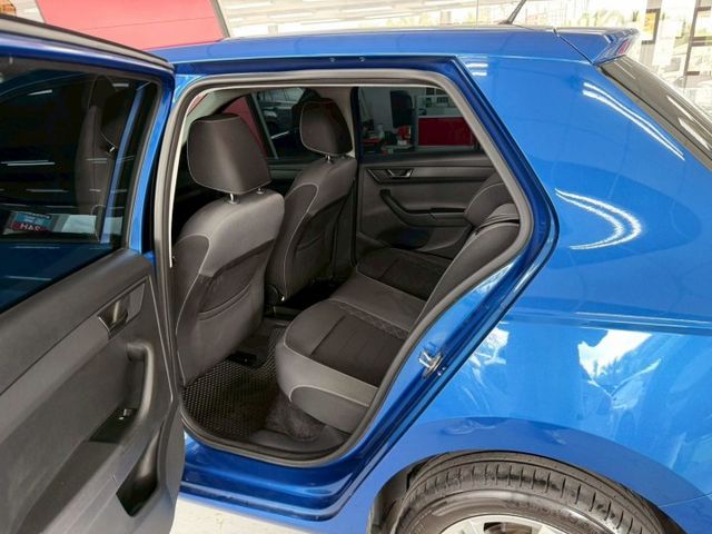 2021 Skoda Fabia 1.0 菁英版 定速 盲點 恆溫 到車顯影  ACC跟車 循跡防滑  第10張相片