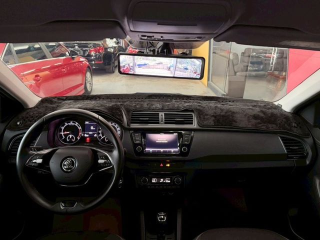2021 Skoda Fabia 1.0 菁英版 定速 盲點 恆溫 到車顯影  ACC跟車 循跡防滑  第11張相片