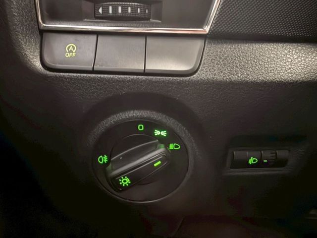 2021 Skoda Fabia 1.0 菁英版 定速 盲點 恆溫 到車顯影  ACC跟車 循跡防滑  第17張相片