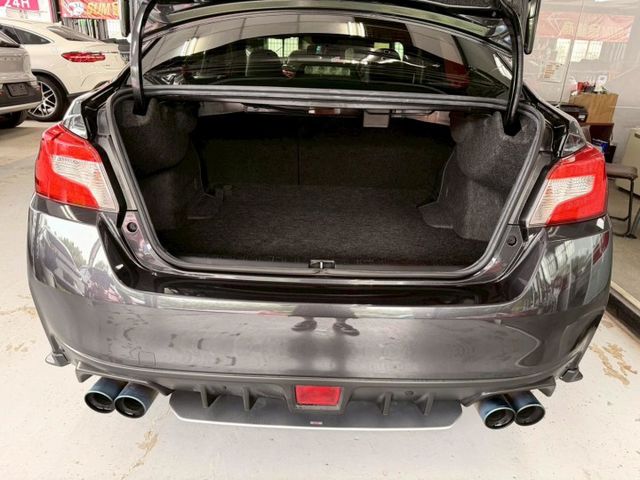 2016 Subaru WRX 2.0i 免鑰匙啟動 摸門解鎖 恆溫 循跡防滑 定速 四傳 原廠268p 山道王者  第7張相片