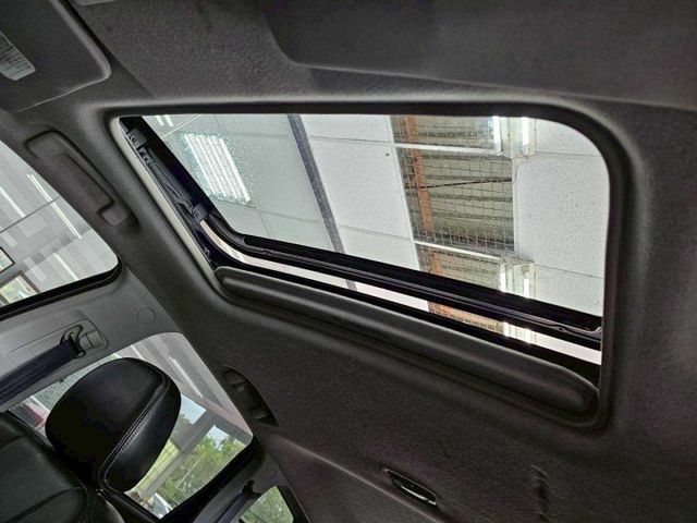 2011 Outlander 2.4 2WD豪華型 定速 免鑰匙啟動 天窗 安卓機 恆溫 換檔撥片  第14張相片
