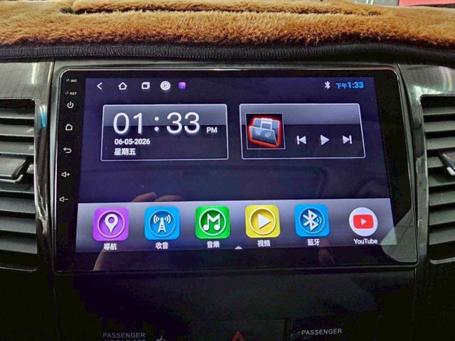 2011 Outlander 2.4 2WD豪華型 定速 免鑰匙啟動 天窗 安卓機 恆溫 換檔撥片  第15張相片