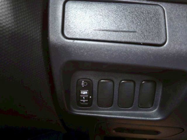 2011 Outlander 2.4 2WD豪華型 定速 免鑰匙啟動 天窗 安卓機 恆溫 換檔撥片  第16張相片