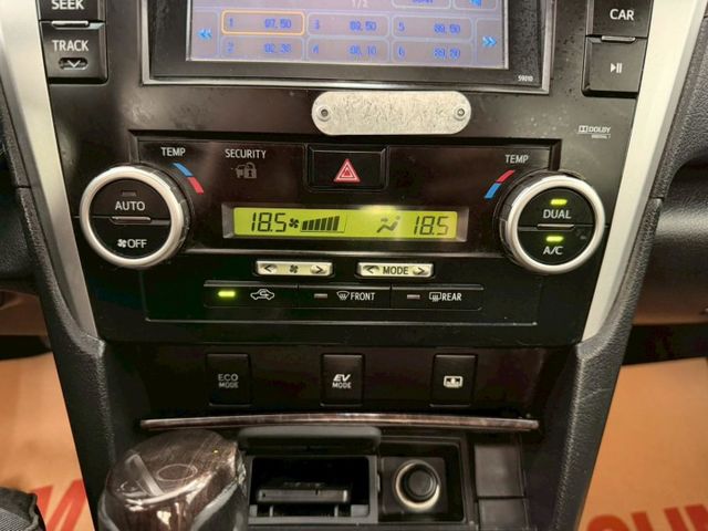 2012 TOYOTA CAMRY-H 一手僅跑8萬 IKEY 摸門 天窗 定速 螢幕 抬顯 電動座椅  第18張相片