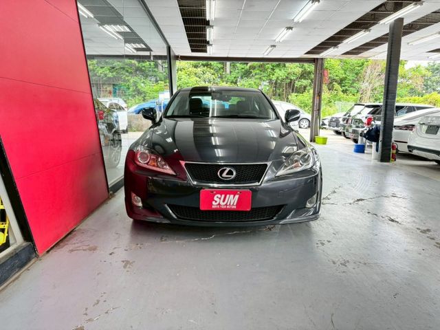 2006 LEXUS IS250 摸門 IKEY 恆溫 定速 妥善率極高的進口車 當年的雅痞風  第2張相片