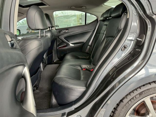 2006 LEXUS IS250 摸門 IKEY 恆溫 定速 妥善率極高的進口車 當年的雅痞風  第13張相片