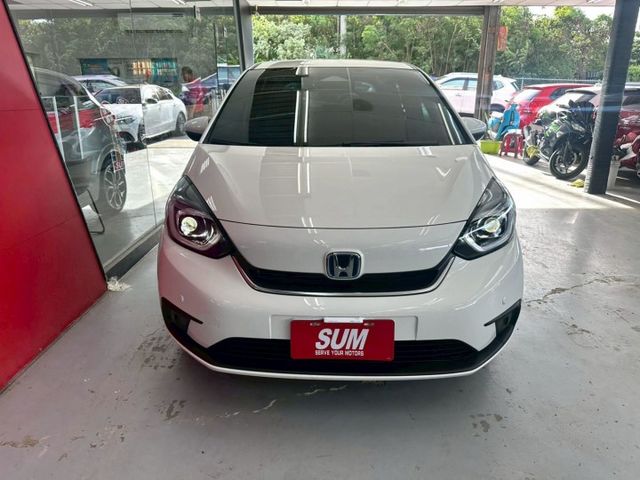 2024 HONDA FIT HEV僅跑3萬 IKEY 摸門 ACC AEB 恆溫 車道維持輔助 車道變換輔助 車道偏離  第3張相片