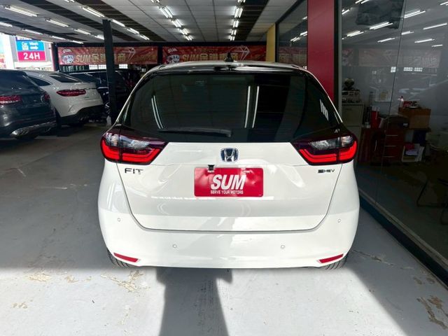 2024 HONDA FIT HEV僅跑3萬 IKEY 摸門 ACC AEB 恆溫 車道維持輔助 車道變換輔助 車道偏離  第4張相片