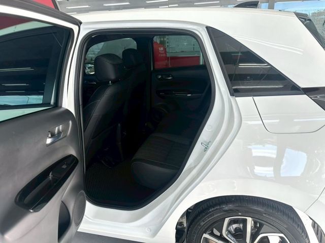 2024 HONDA FIT HEV僅跑3萬 IKEY 摸門 ACC AEB 恆溫 車道維持輔助 車道變換輔助 車道偏離  第8張相片