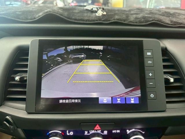 2024 HONDA FIT HEV僅跑3萬 IKEY 摸門 ACC AEB 恆溫 車道維持輔助 車道變換輔助 車道偏離  第13張相片