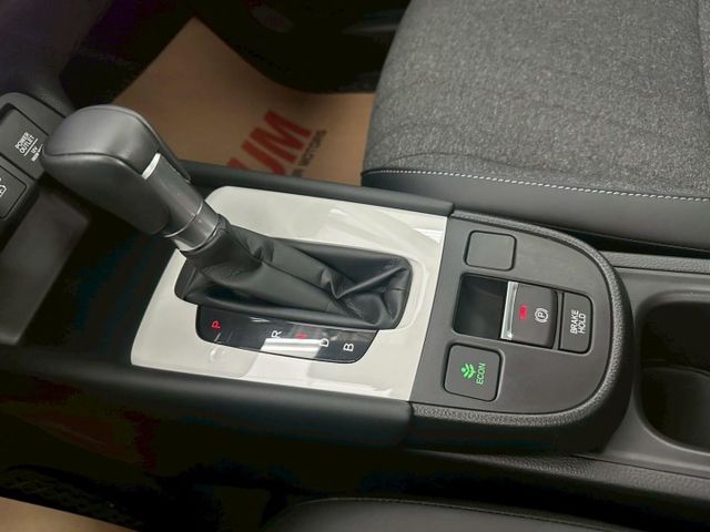 2024 HONDA FIT HEV僅跑3萬 IKEY 摸門 ACC AEB 恆溫 車道維持輔助 車道變換輔助 車道偏離  第15張相片