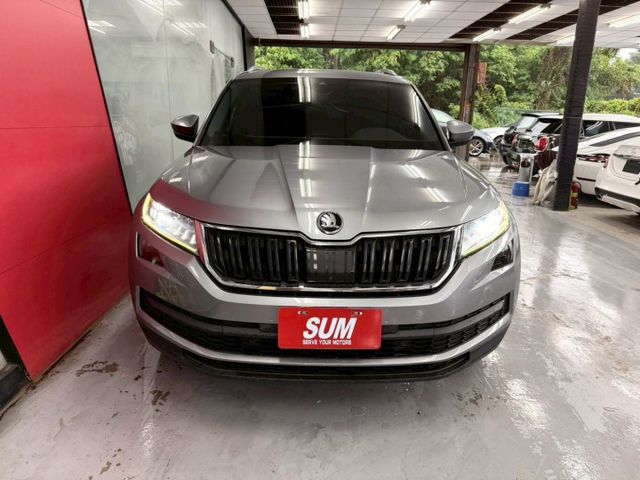 2021年  Kodiaq 1.5 TSI豪華菁英版 ACC跟車 360鏡頭 雙區恆溫 盲點偵測 電動尾門 電動椅 盲點  第2張相片