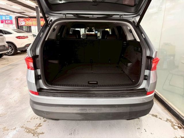 2021年  Kodiaq 1.5 TSI豪華菁英版 ACC跟車 360鏡頭 雙區恆溫 盲點偵測 電動尾門 電動椅 盲點  第6張相片