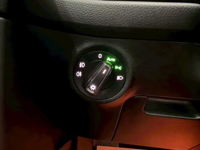 2021年  Kodiaq 1.5 TSI豪華菁英版 ACC跟車 360鏡頭 雙區恆溫 盲點偵測 電動尾門 電動椅 盲點  第16張相片
