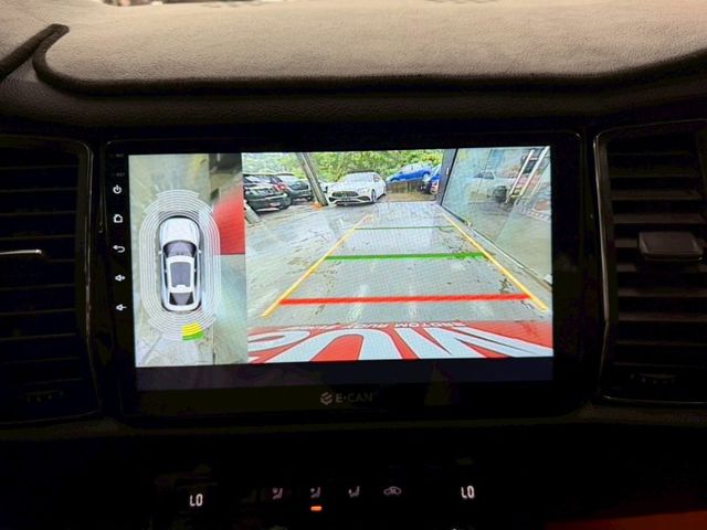 2021年  Kodiaq 1.5 TSI豪華菁英版 ACC跟車 360鏡頭 雙區恆溫 盲點偵測 電動尾門 電動椅 盲點  第18張相片