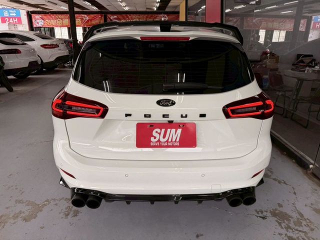 2024 Ford Focus Wagon ST-Line Vignale 僅跑1.4萬 原廠保固到2030 精品改裝  第4張相片