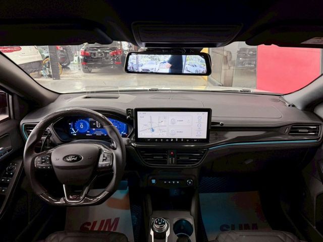 2024 Ford Focus Wagon ST-Line Vignale 僅跑1.4萬 原廠保固到2030 精品改裝  第6張相片