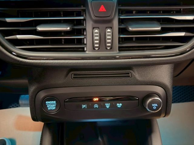 2024 Ford Focus Wagon ST-Line Vignale 僅跑1.4萬 原廠保固到2030 精品改裝  第17張相片