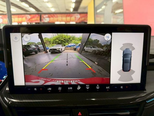 2024 Ford Focus Wagon ST-Line Vignale 僅跑1.4萬 原廠保固到2030 精品改裝  第18張相片