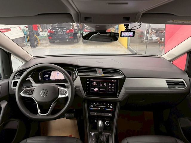 2023年 Touran 280 TSI 僅跑1853 原廠保固到2028 ikey 盲點 ACC 車道維持 電尾門  第7張相片