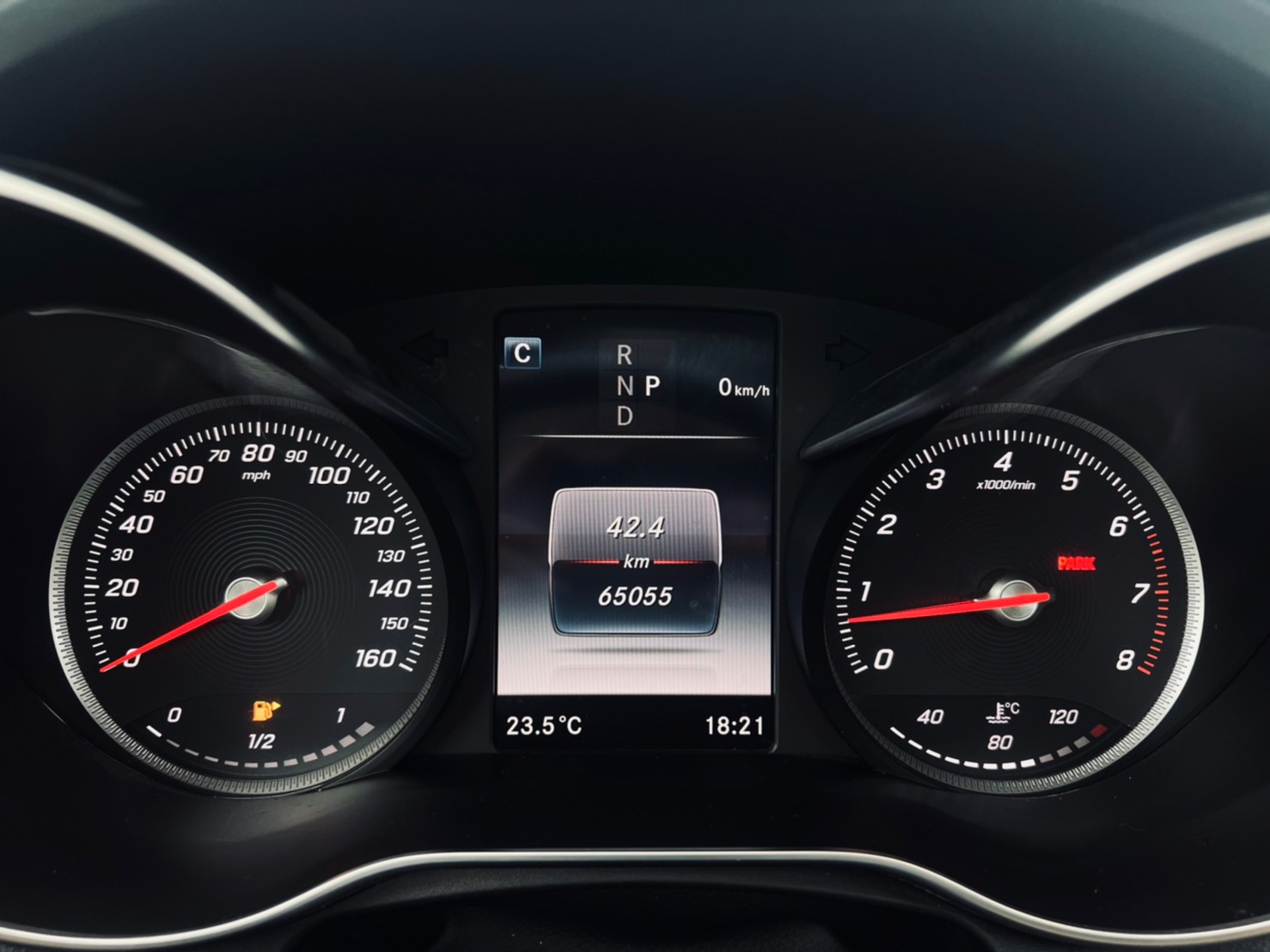 😍2016 GLC300 AMG 4WD 夜色套件 柏林之音😍  第9張相片