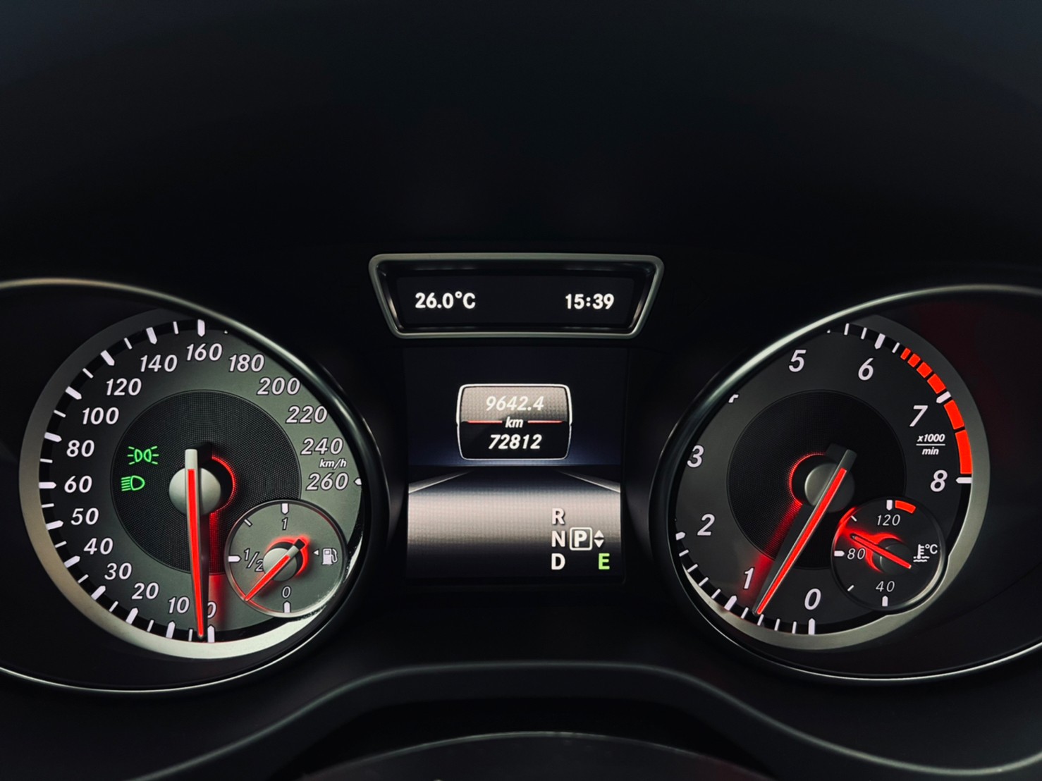 😍2015 C117 BENZ 總代理 Cla200 進口轎跑😍  第5張相片