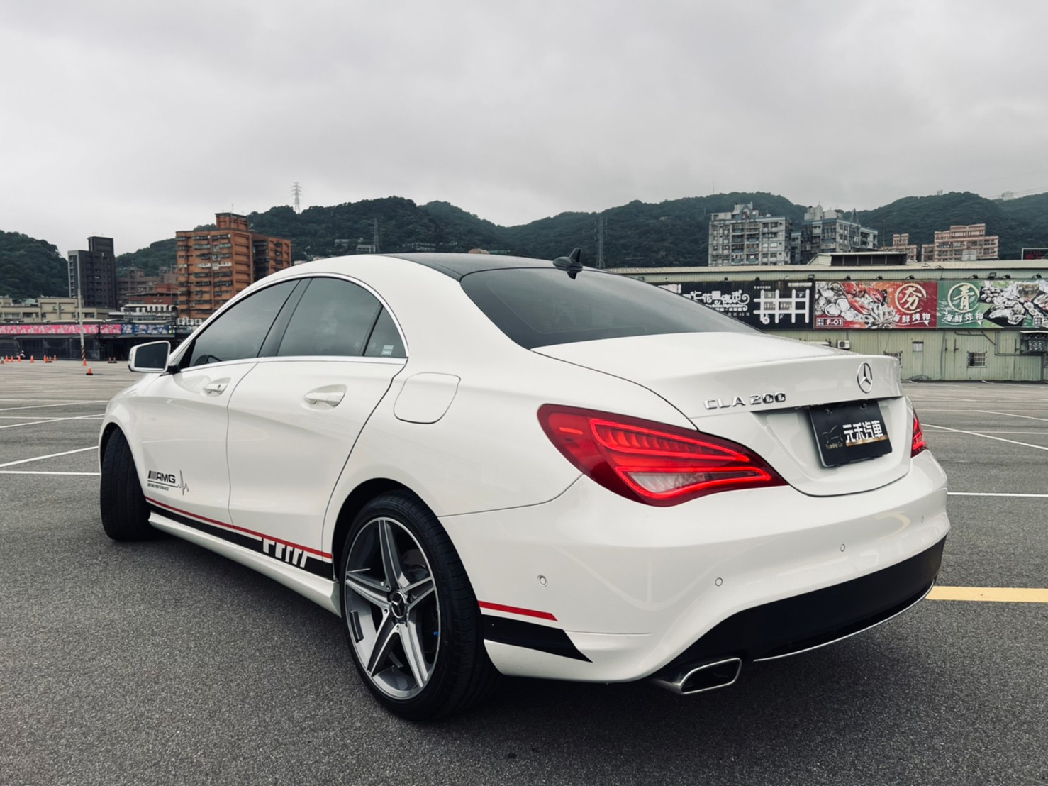 😍2015 C117 BENZ 總代理 Cla200 進口轎跑😍  第9張相片