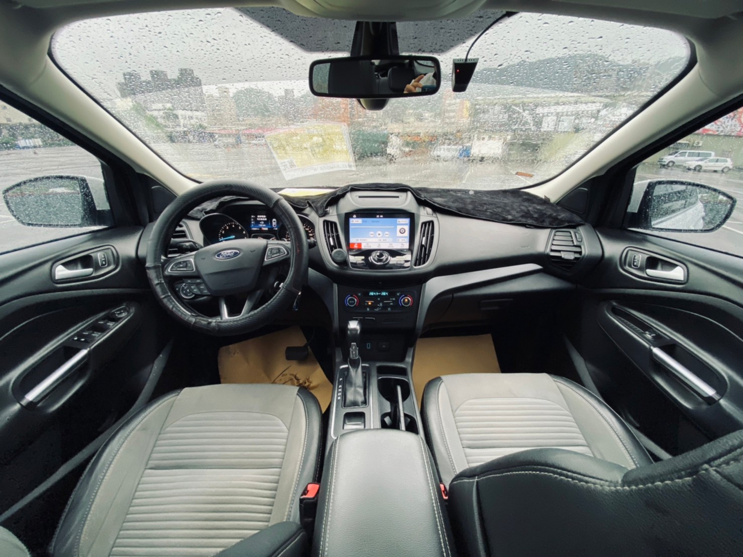 😍2017 Kuga 優質國產休旅 全景天窗 CarPlay😍  第3張相片