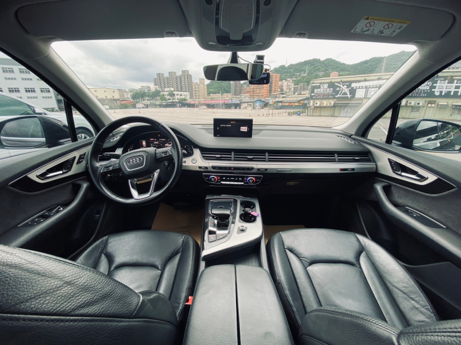 😍 2017式 Audi 奧迪 Q7 45TFSI quattro 333匹大馬力 七人座 進口四傳休旅 😍 (87)  第9張相片