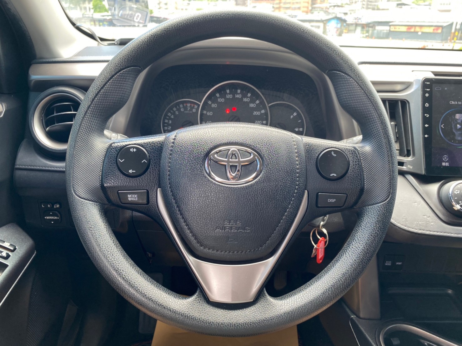 😍2019式 Toyota 豐田 RAV4 2.0 經典版 安卓機+抬頭顯示 現折30萬!! 高妥善率國產熱門休旅款😍  第4張相片
