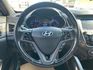 😍2016  Hyundai 現代 Veloster Turbo旗艦款 小鋼砲 飛思 威羅斯特 進口掀背小鋼砲 全景天窗 升級18吋AGS輕量化鋁圈 😍  第6張縮圖