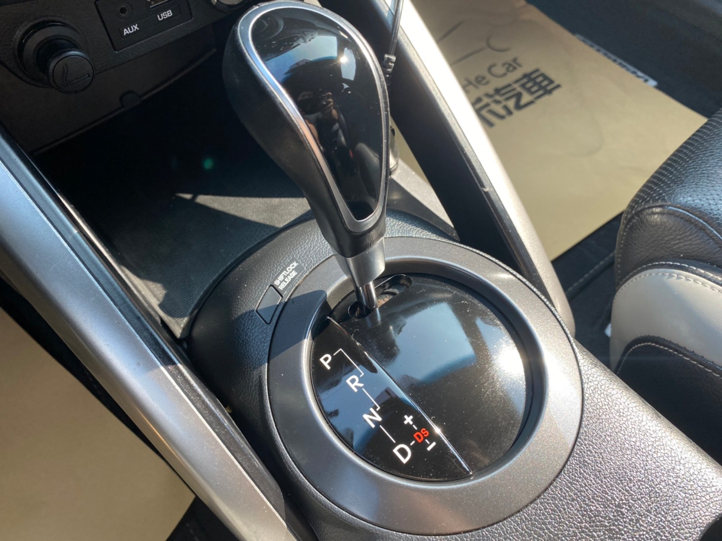 😍2016  Hyundai 現代 Veloster Turbo旗艦款 小鋼砲 飛思 威羅斯特 進口掀背小鋼砲 全景天窗 升級18吋AGS輕量化鋁圈 😍  第7張相片