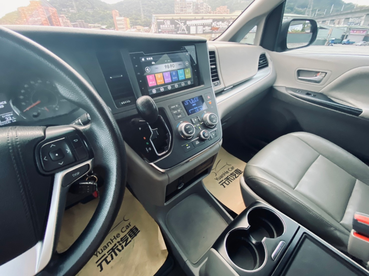 😍2015 Toyota 豐田 Sienna 希安娜 3.5 LE  八人座 廂型休旅 雙電滑門 安卓機  升級SE 19吋鋁圈 後座影音大螢幕 😍  第5張相片