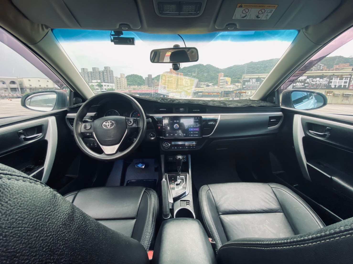 😍2016  Toyota 豐田 Corolla Altis 阿提斯 1.8 經典版 Safety+ 升級鋁圈卡鉗😍  第2張相片