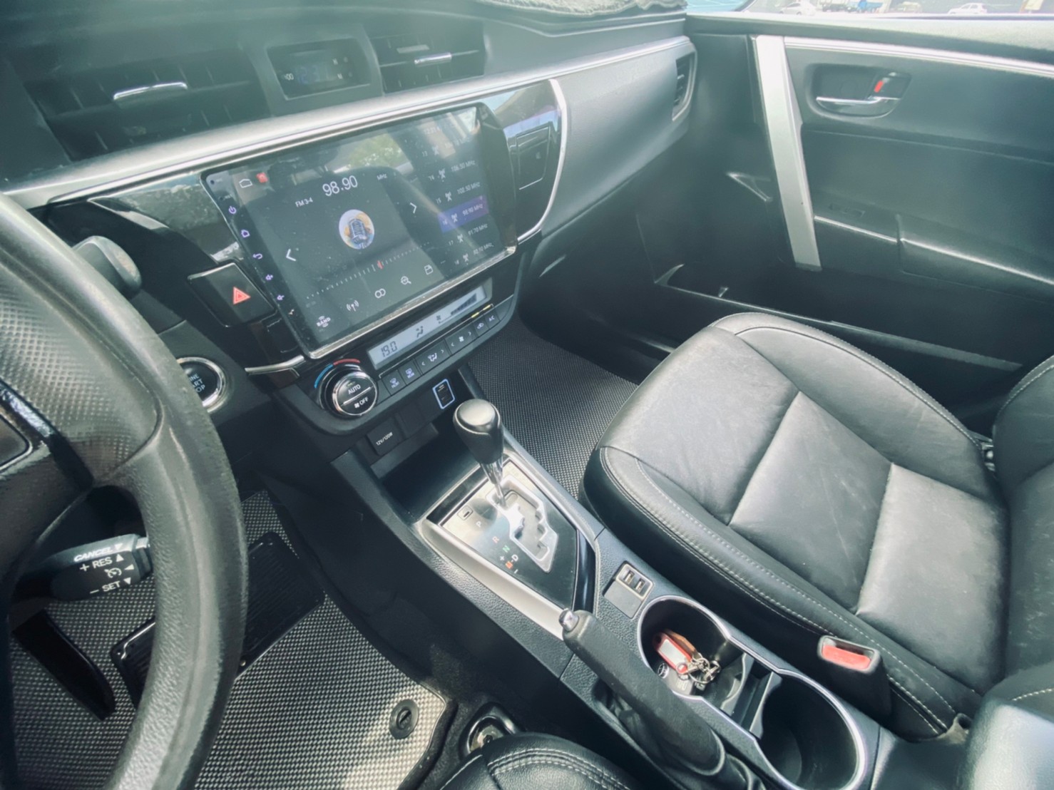 😍2016  Toyota 豐田 Corolla Altis 阿提斯 1.8 經典版 Safety+ 升級鋁圈卡鉗😍  第6張相片