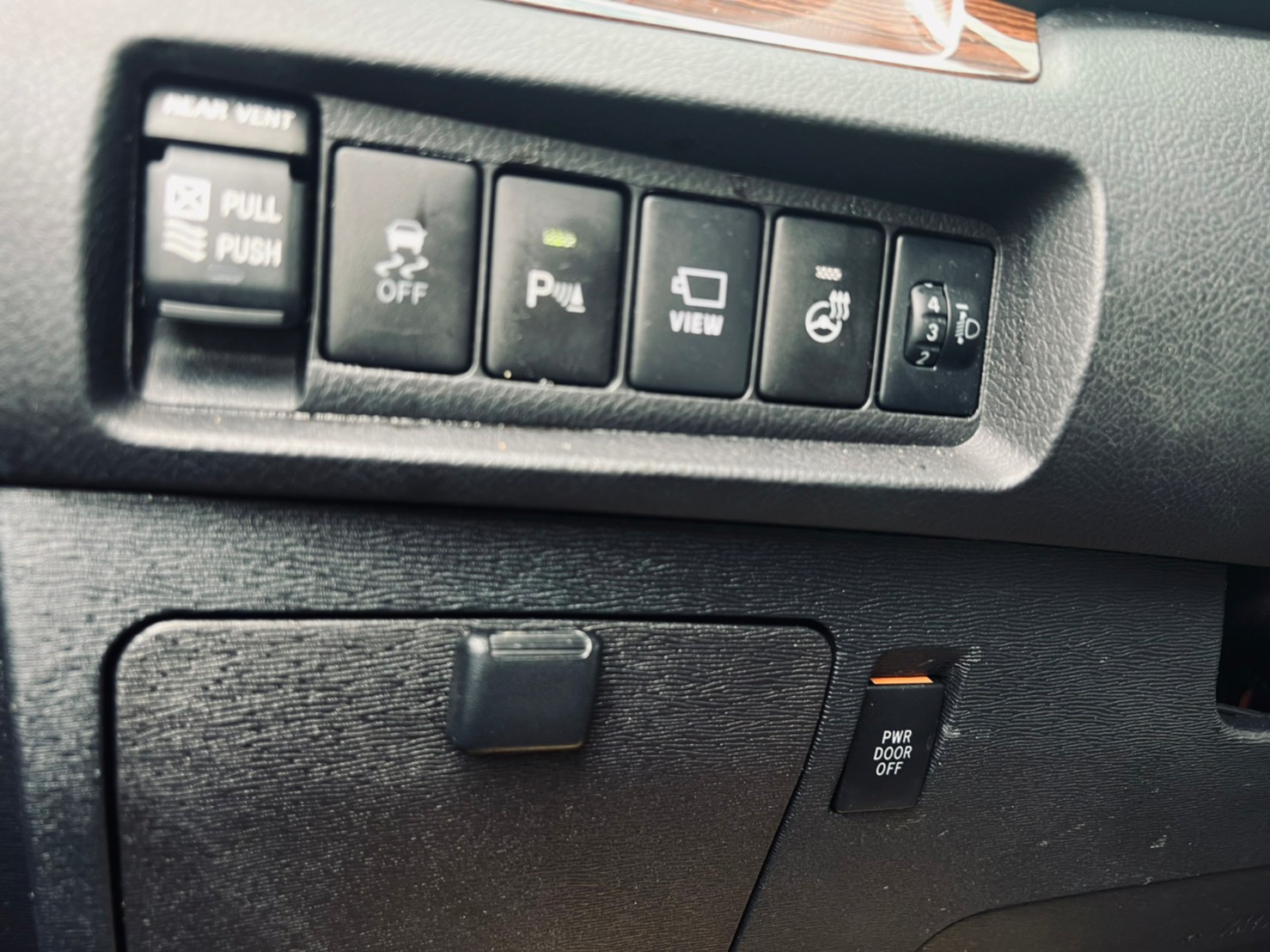 😍2018式 Toyota 豐田 Sienna 希安娜 3.5 Limited  七人座 ACC跟車 環景影像 雙電滑門 電尾門2018式 Sienna Limited A😍(084)  第5張相片