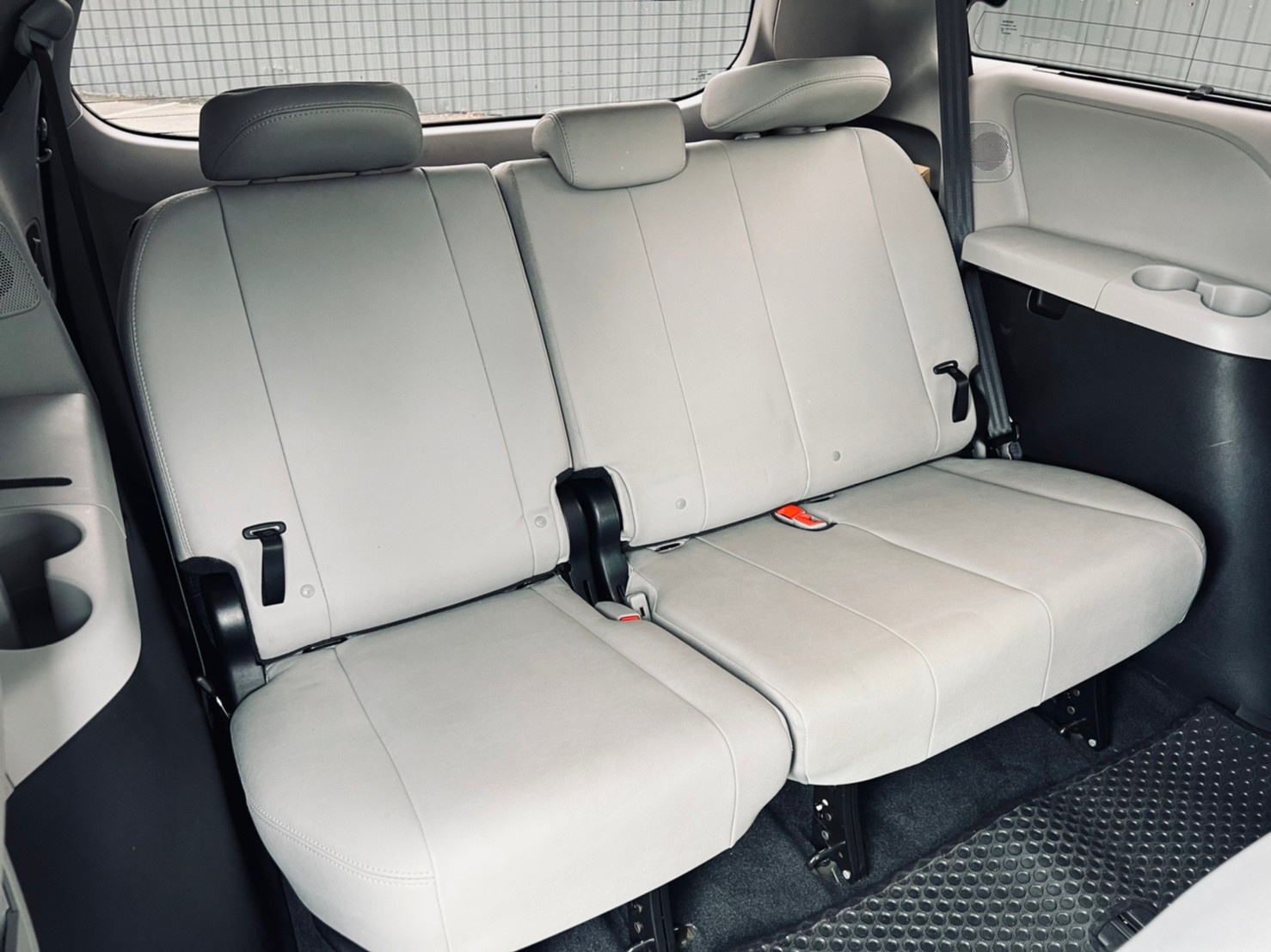😍2018式 Toyota 豐田 Sienna 希安娜 3.5 Limited  七人座 ACC跟車 環景影像 雙電滑門 電尾門2018式 Sienna Limited A😍(084)  第9張相片