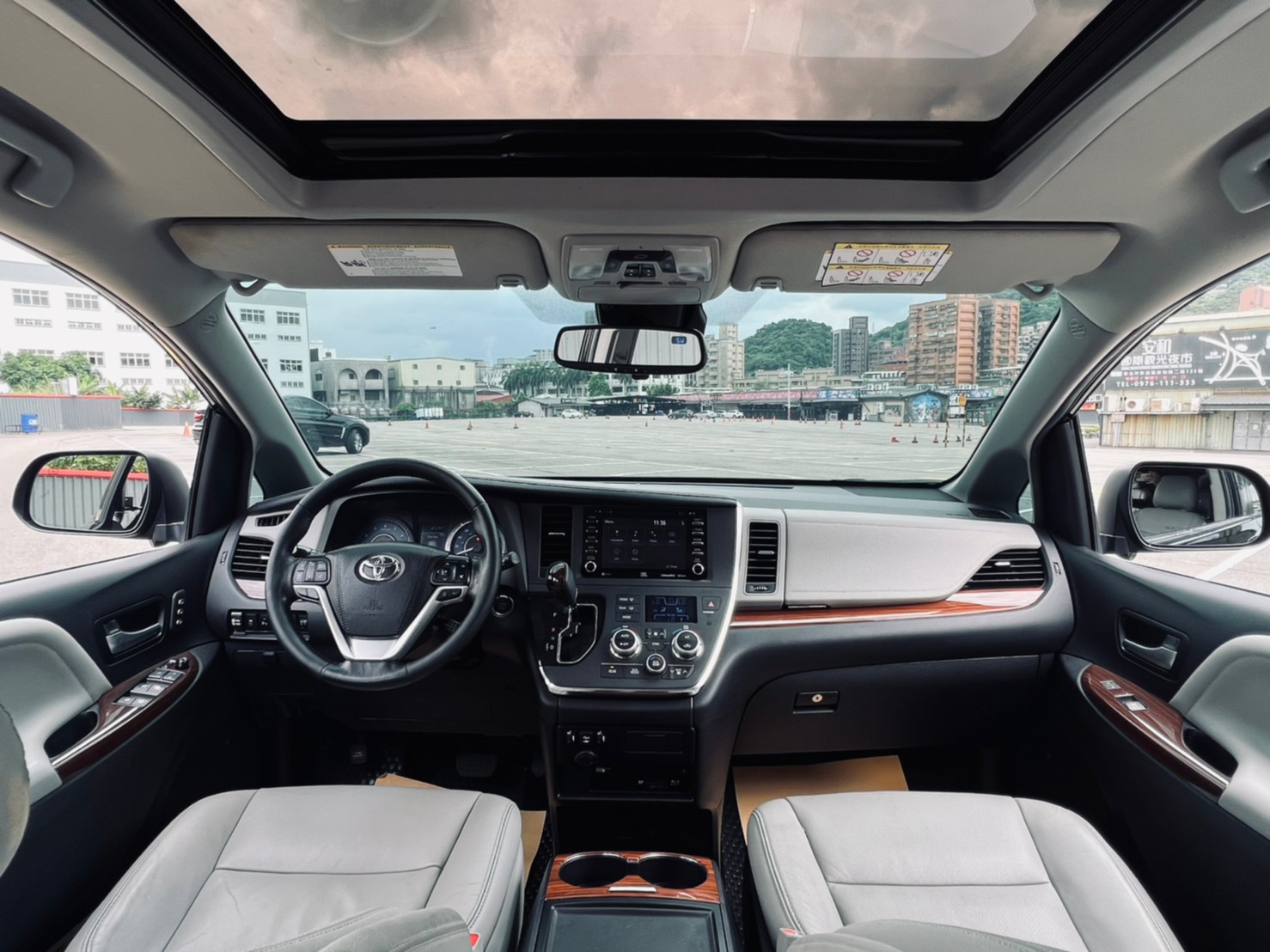 😍2018式 Toyota 豐田 Sienna 希安娜 3.5 Limited  七人座 ACC跟車 環景影像 雙電滑門 電尾門2018式 Sienna Limited A😍(084)  第10張相片