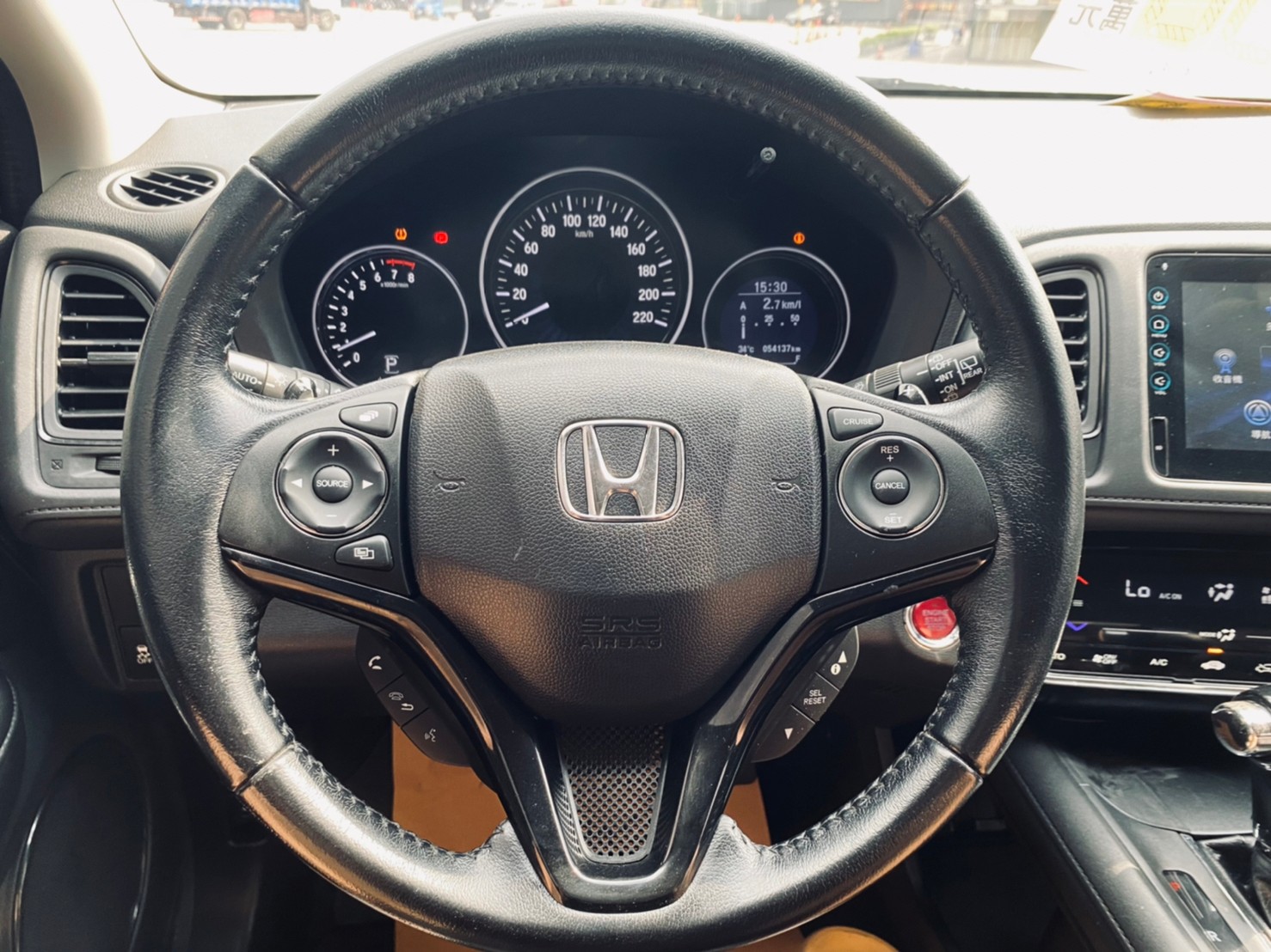😍2017  Honda 本田 HRV 1.8 頂級S版 升級輕量化鋁圈 超保值 省油時尚掀背休旅😍(072)  第7張相片